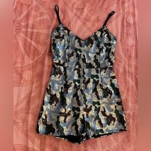 Filtre Abstract Sequin Camouflage Romper Shorts